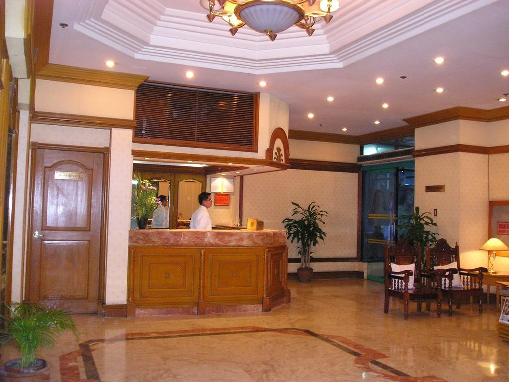 Citadel Inn Makati Makati City Exteriér fotografie